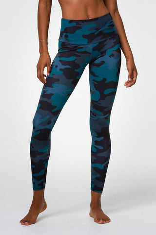 High Rise Legging Disguised